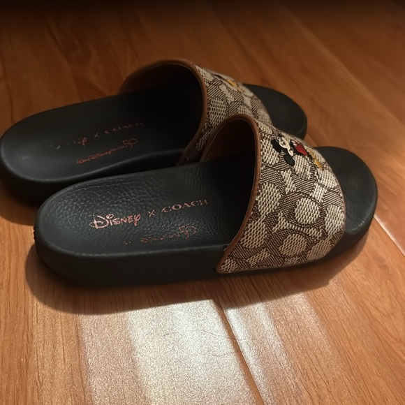 coach  x mickey slides - Picture 3 of 3
